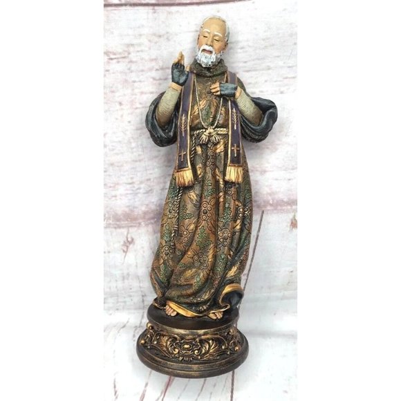 Rare Sacred Devotions 2010 Figurine Statue By Milagos Home Décor Shelf Sitter - Picture 1 of 11